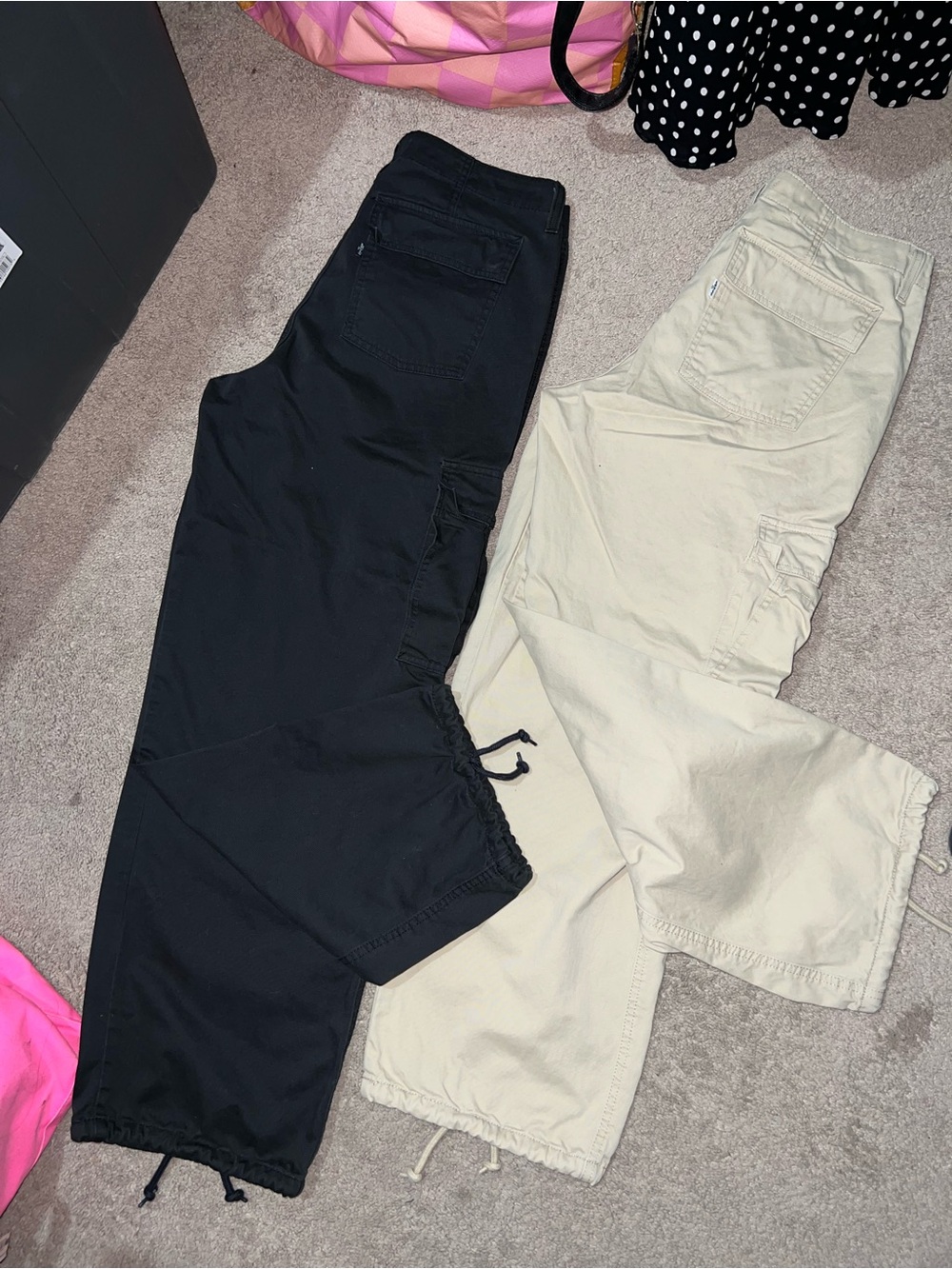 Levi’s Woman’s 94 Baggy Cargo Pants Bundle - Picture 3 of 16